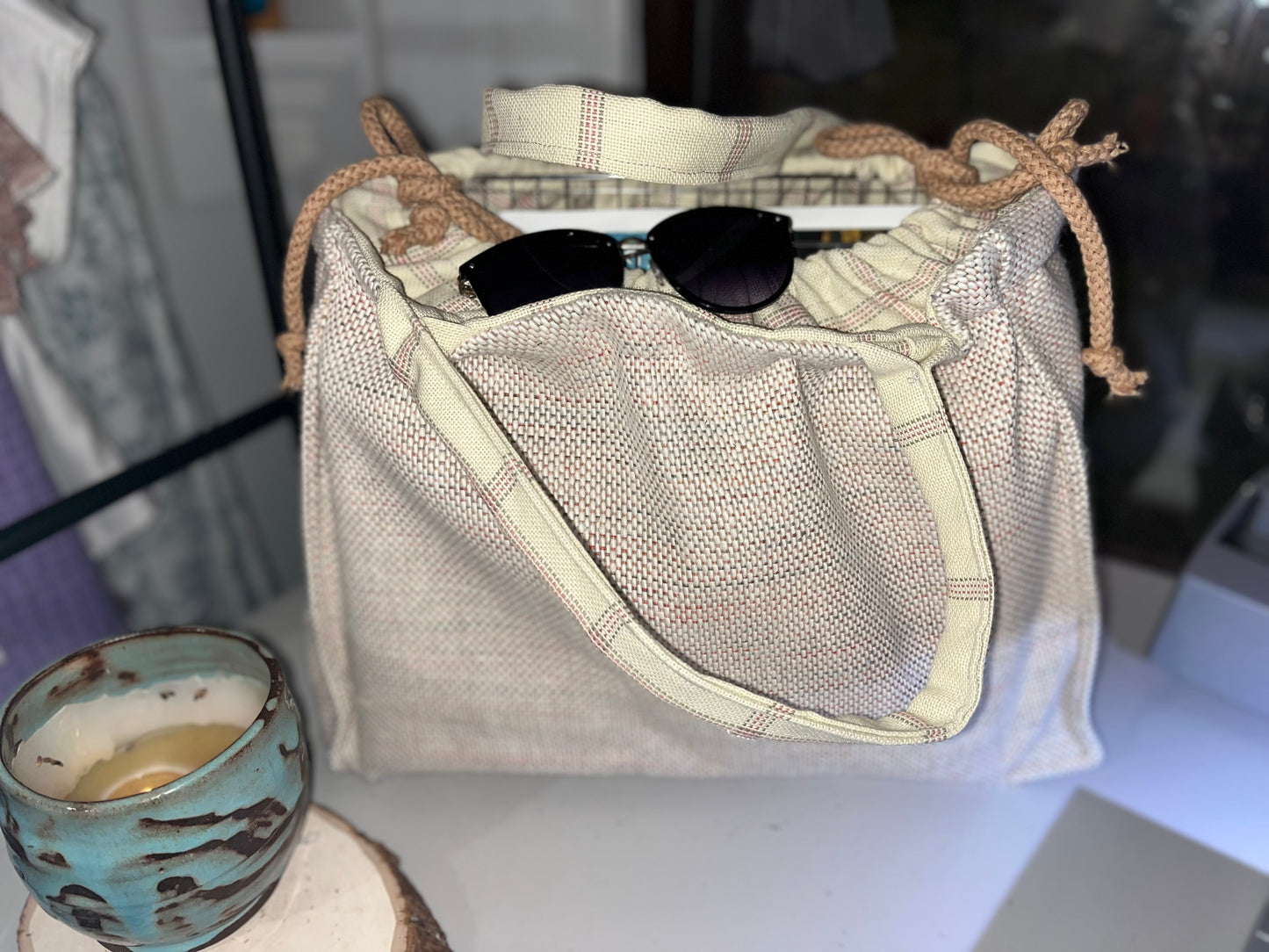 Draw string tote