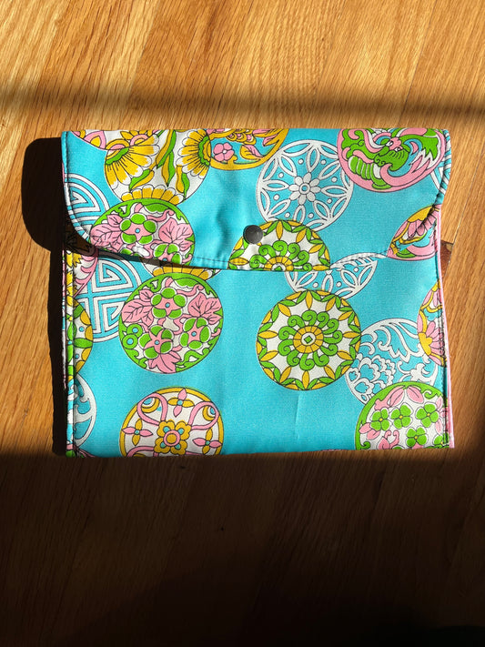 Vintage dots pocket bag