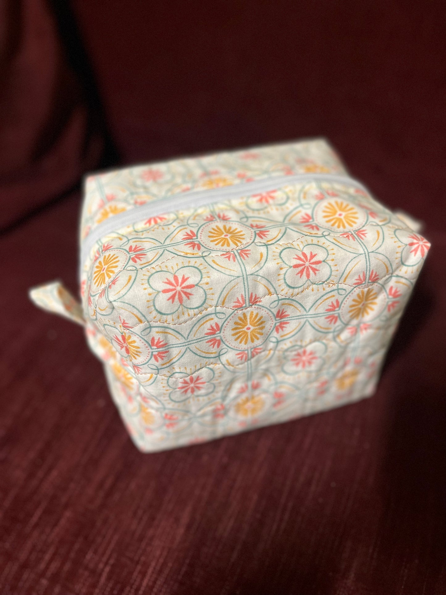 Tile scene box pouch